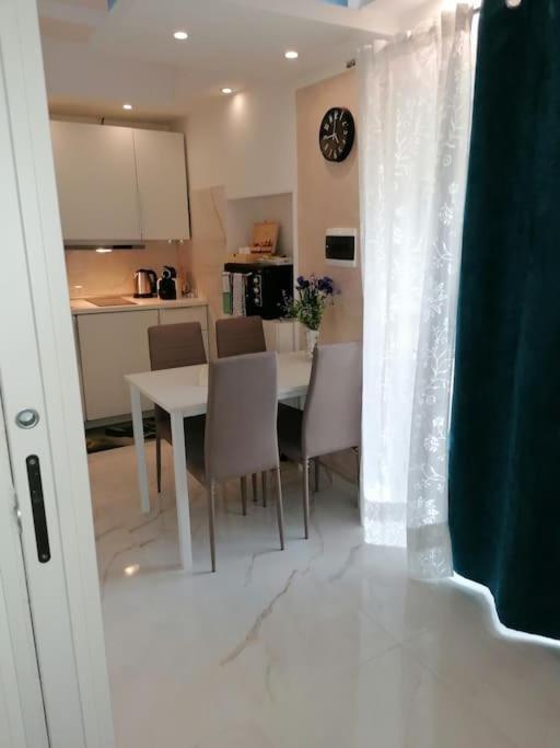 Fiumicino Aeroporto Casa Vacanze Iris Exteriér fotografie